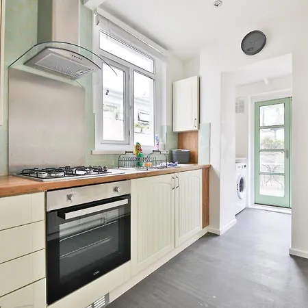 Fresh Cardiff Bay 2 Bedroom House- 3 Tv'S Exterior photo