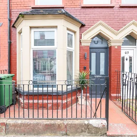 Fresh Cardiff Bay 2 Bedroom House- 3 Tv'S Exterior photo