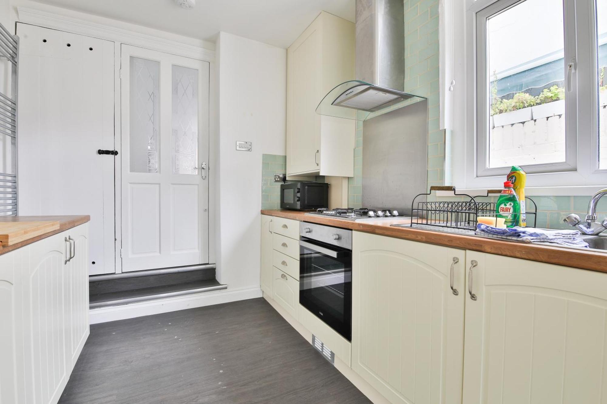 Fresh Bay 2 Bedroom House- 3 Tv's Cardiff