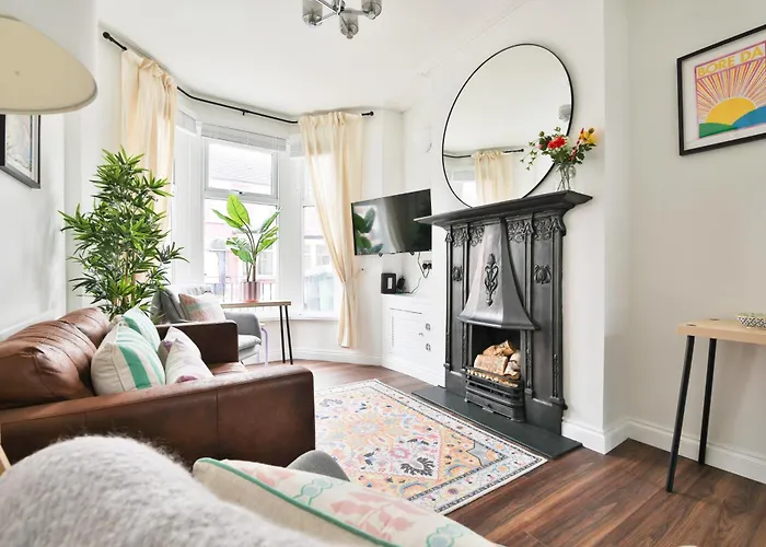 Fresh Cardiff Bay 2 Bedroom House- 3 Tv\'S